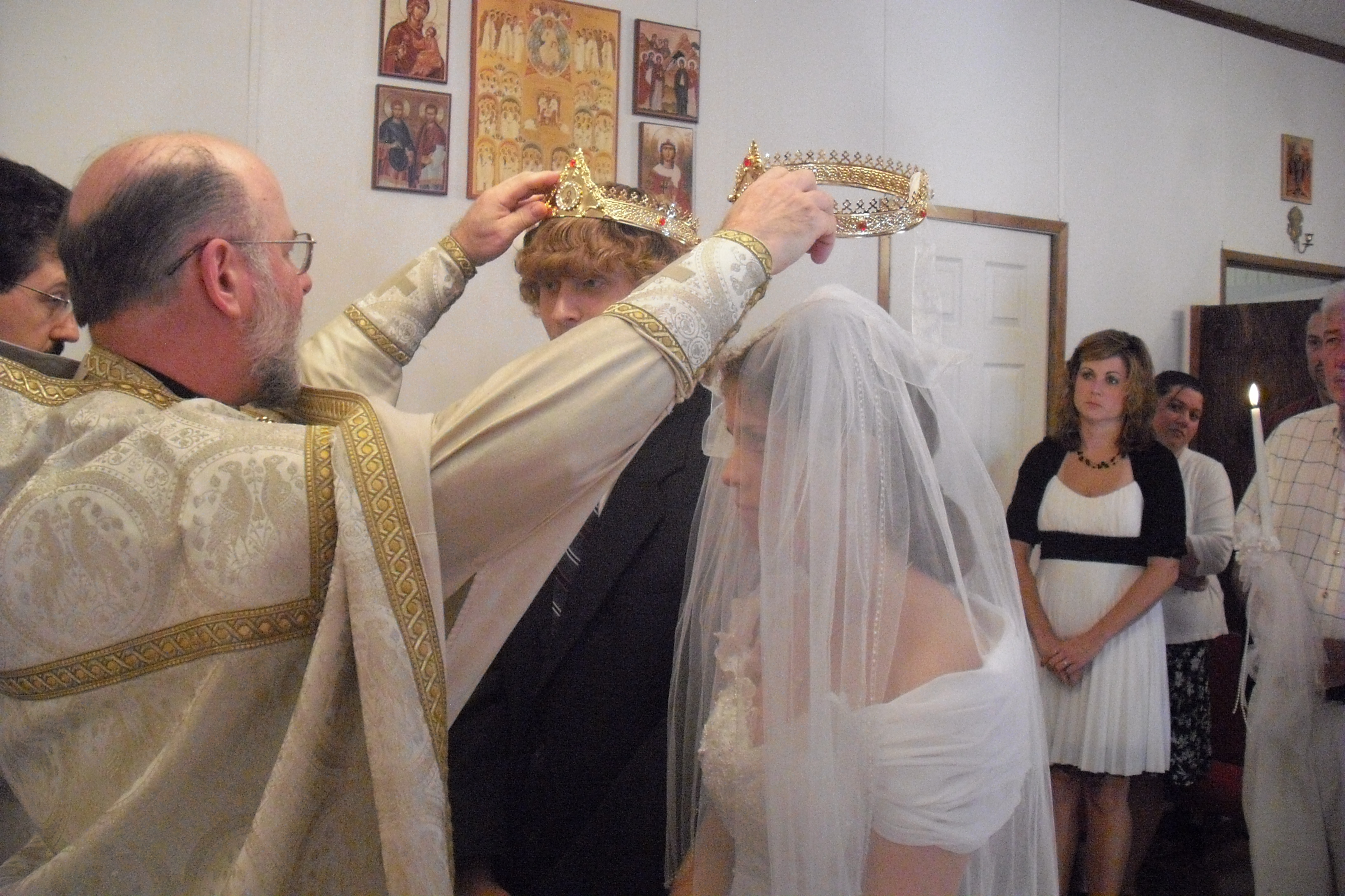 Crowning the Groom